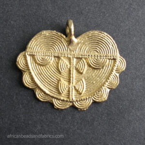 African-Tribal-Brass-Pendant,-Handmade-Ashanti-Ethnic-Lost-Wax-Technique-heart