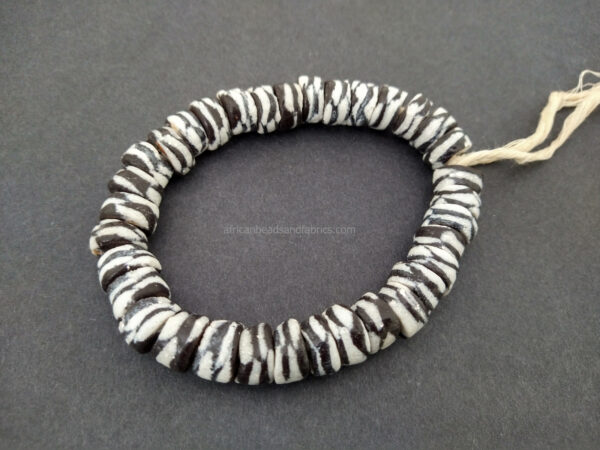 African-beads-chunky-discs-opaque-cream-and-black