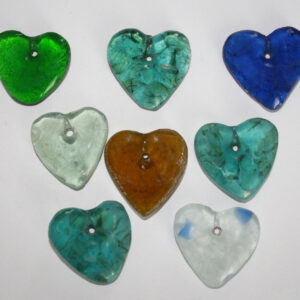 Heart-Pendant-Recycled-Glass-Ghana-30-to-35mm-group