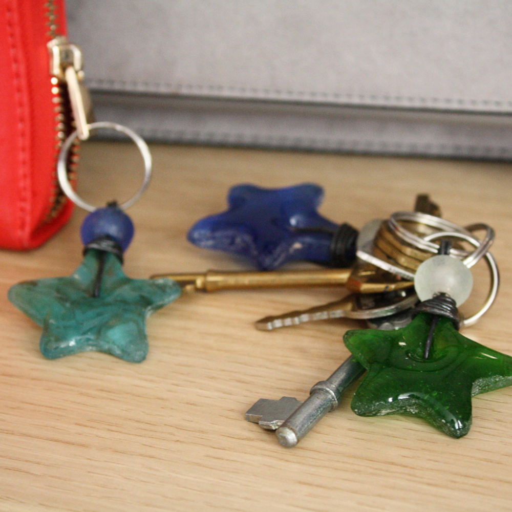 african-recycled-glass-star-keyrings