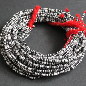 3-mm-vinyl-vulcanite-discs-beads-black-and-white