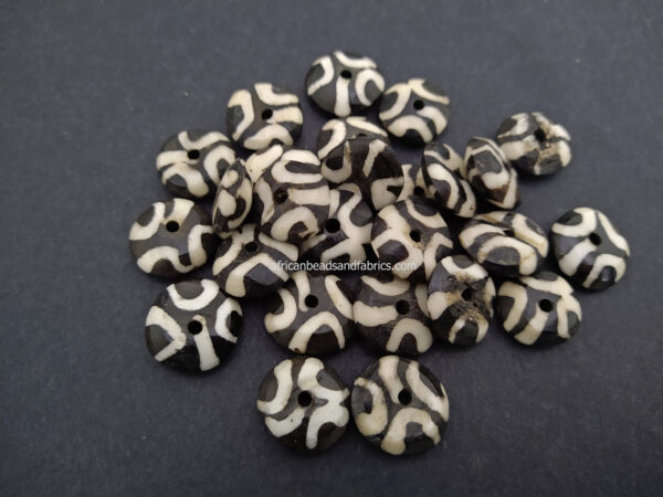 African-Beads-Kenyan-Bone-Cream-and-Black-Donut-17-to-18mm-loose