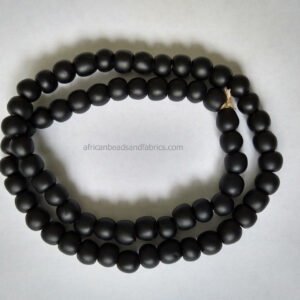 African-Beads–Ghana-Krobo-Recycled-Glass-10-to11mm-black
