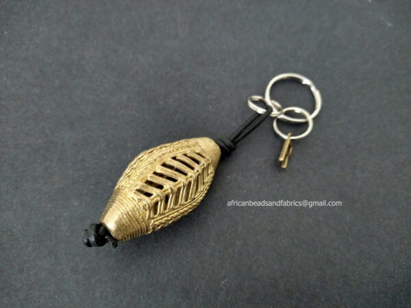 Brass-Key-Charm-with-Personalised-Intial-All-over-mesh-oval-bead