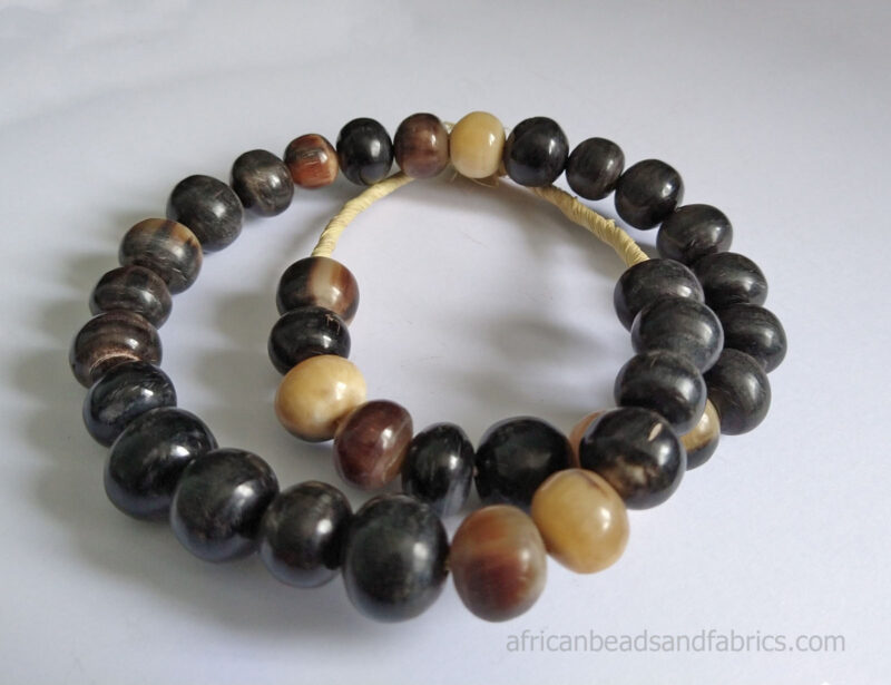 Bovine-Horn-Beads-Black-Beige-Cream-Strand Bovine-Horn-Beads-Black-Beige-Cream-Strand