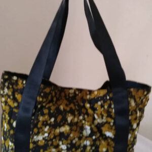 Tote-bag-in-African-batik-fabric-spotty-gold-and-black
