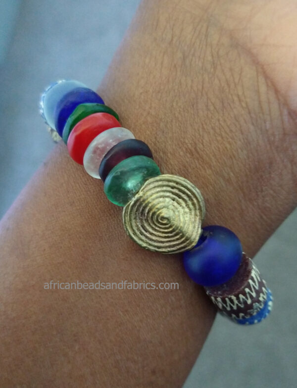 African-Bracelet-Ghana-Krobo-Recycled-Glass-Brass-Bead-6-inches-3