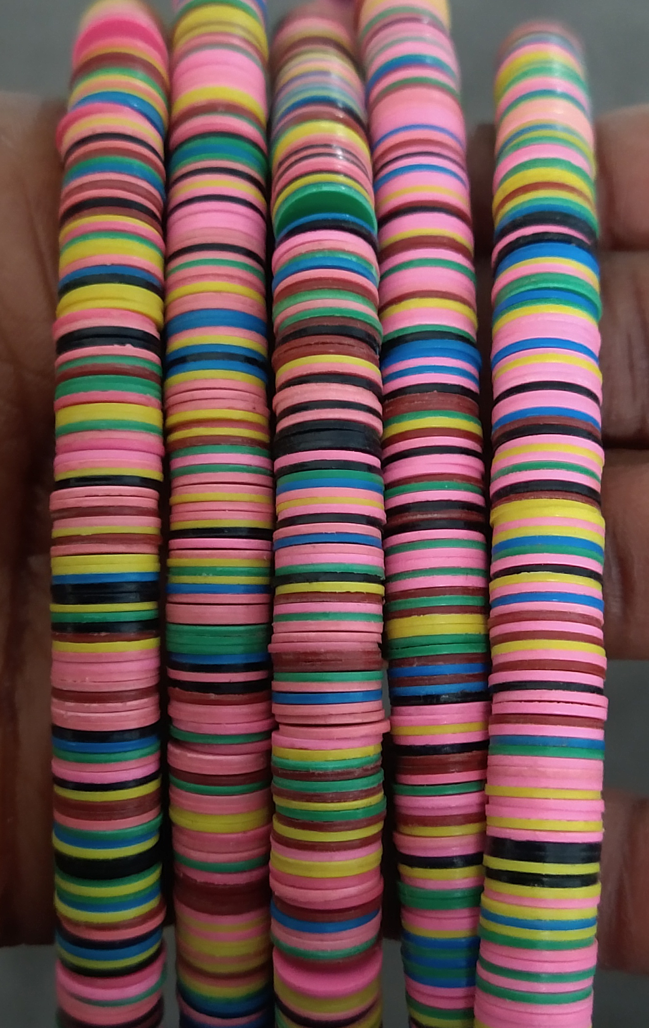 8-mm-vinyl-vulcanite-discs-beads-multicoloured-pink-mix-2