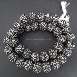 Afican-Beads-Ghana-Refashioned-Glass-Round-18mm-black-and-white-round-2 Afican-Beads-Ghana-Refashioned-Glass-Round-18mm-black-and-white-round-2