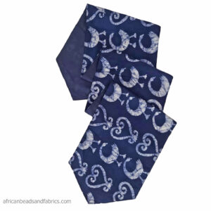 Table-Runner-in-African-Batik-Fabric-with-Adinkra-Sankofa-Symbols-Navy-2