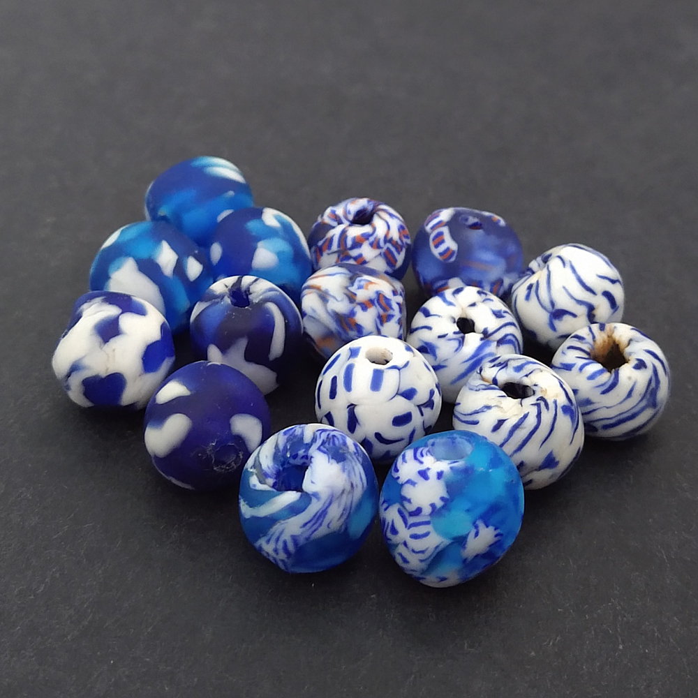 Afican-Beads-Ghana-Refashioned-Glass-Round-13-to-15mm-blue-mix