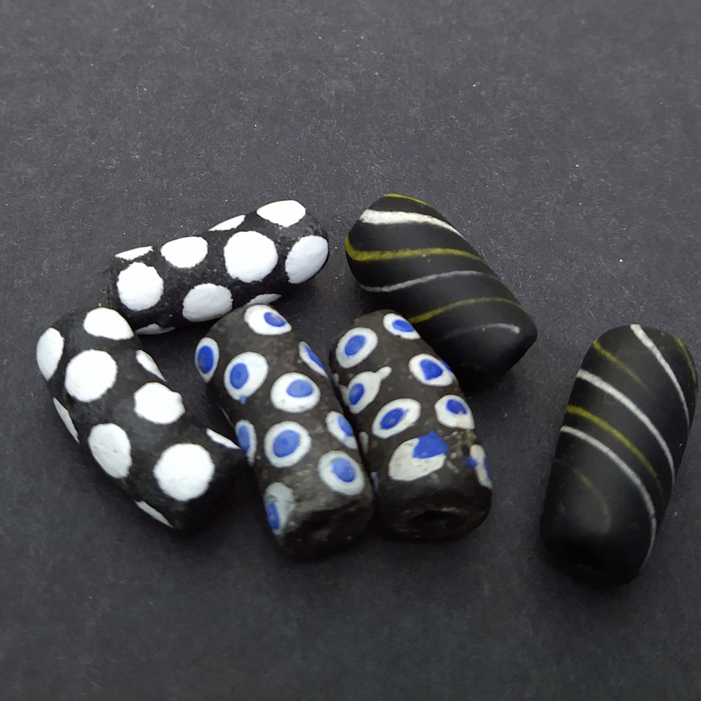 African-beads-ghana-krobo-recycled-glass-mixed-tubes-black