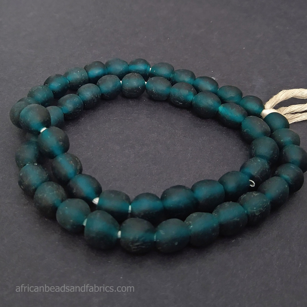 African-Beads-Ghana-KroboEthnic-Glass-Round-10-to-11-mm–petrol-blue