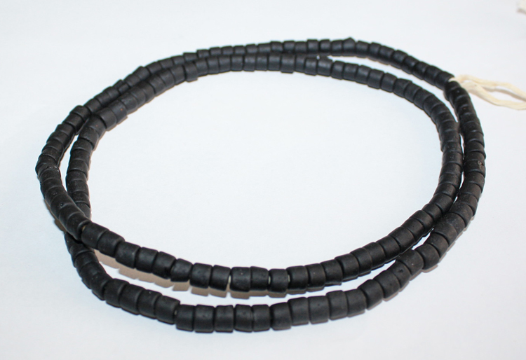 African-Beads-Ghana-Krobo-Recycled-Glass-4-to-5-mm-black