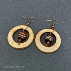 Drop Earings Shell and Bone Lighter Brown Drop Earings Shell and Bone Lighter Brown