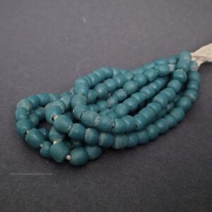 African Beads Round 8 to 9mm teal